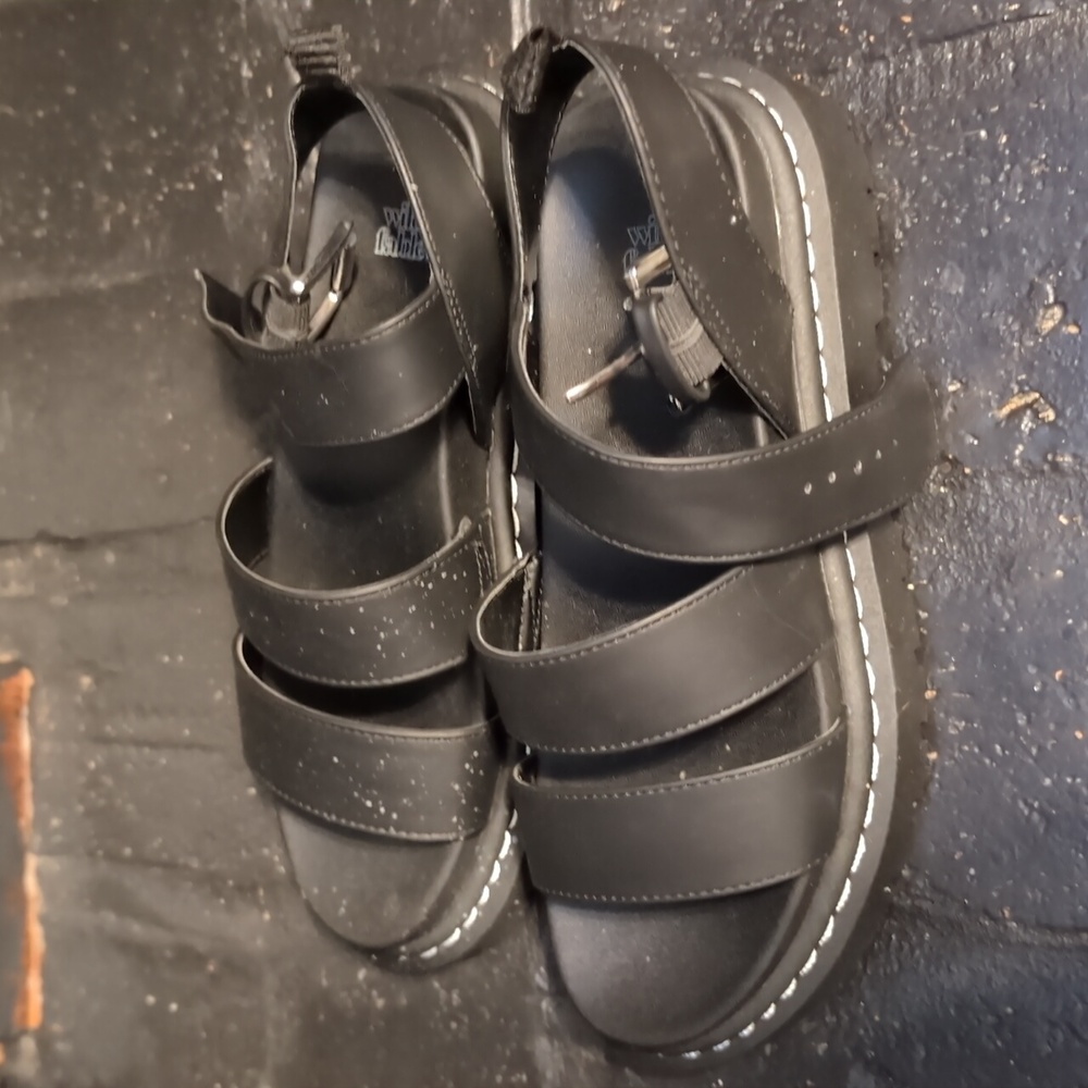 Sandles - Picture 2 of 2